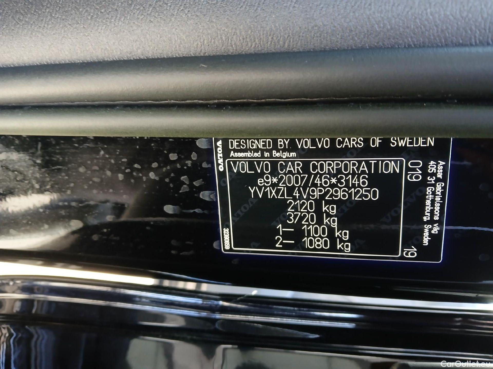 Volvo  XC 40 VOLVO XC40 / 2021 / 5P / todoterreno 1.5 T2 Essential Auto #14