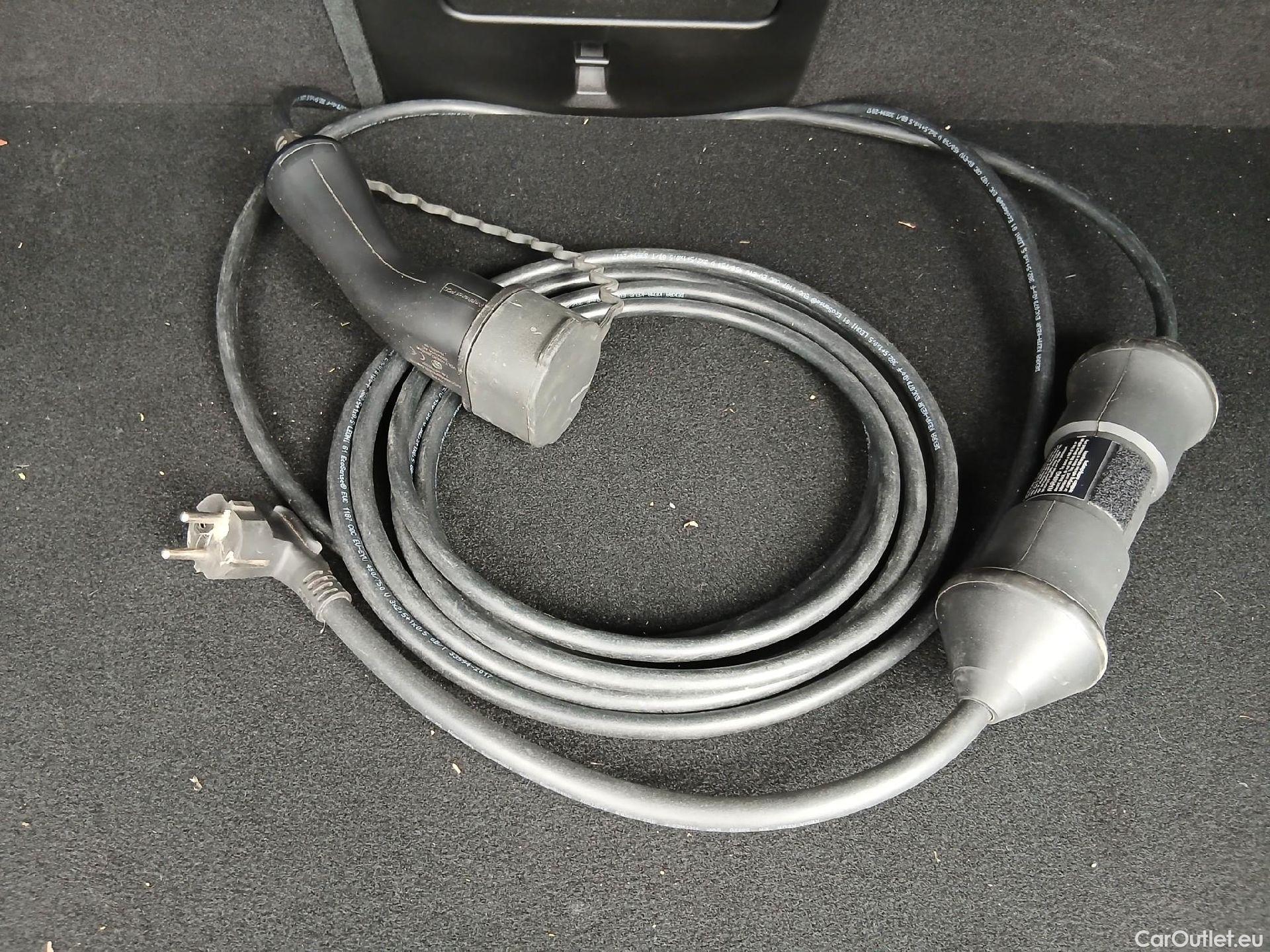 Volvo  XC60 VOLVO  / 2017 / 5P / todoterreno 2.0 T6 AWD Recharge R-Design Auto #14