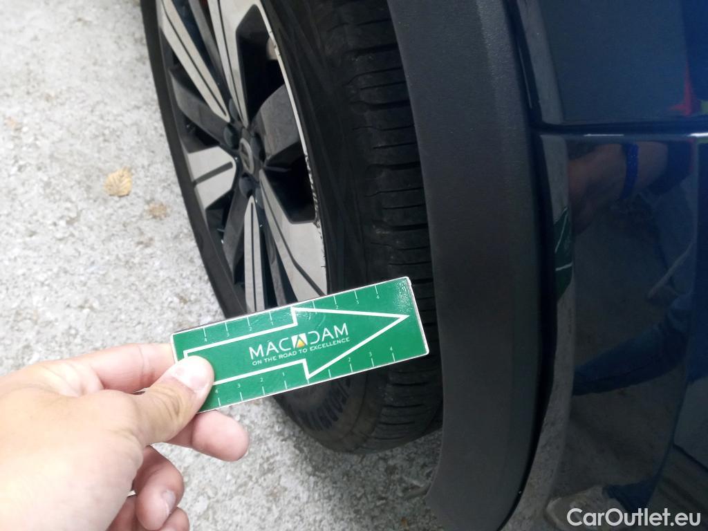 Volvo  XC 40 VOLVO XC40 / 2021 / 5P / todoterreno 1.5 T5 Recharge PHEV Plus Dark Auto #13