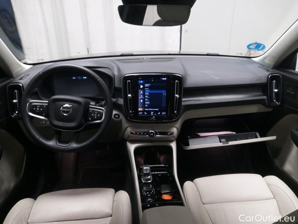 Volvo  XC 40 VOLVO XC40 / 2021 / 5P / todoterreno 1.5 T5 Recharge PHEV Plus Dark Auto #3