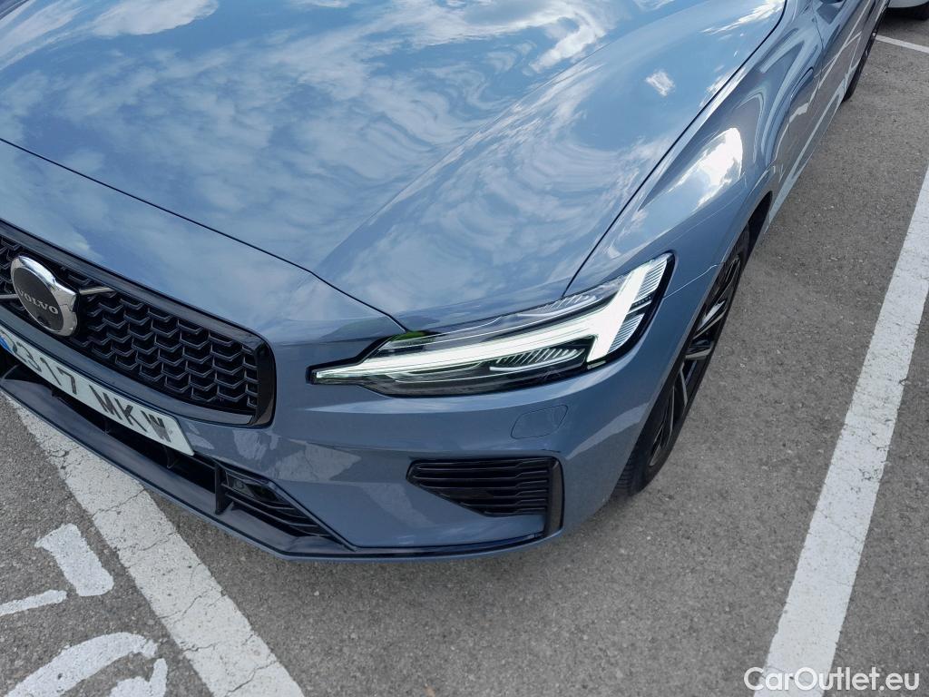 Volvo  S60  Berlina Ultimate Dark Recharge Plug-In Hybrid AWD 2.0 T8 Twin Engine 455CV AT8 E6d #19