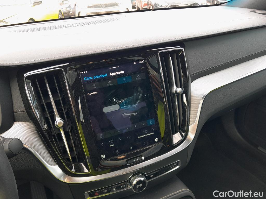 Volvo  S60  Berlina Ultimate Dark Recharge Plug-In Hybrid AWD 2.0 T8 Twin Engine 455CV AT8 E6d #17