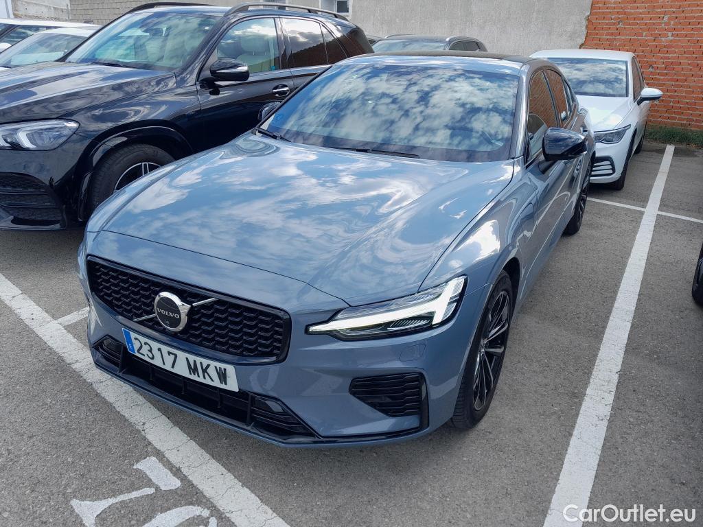 Volvo  S60  Berlina Ultimate Dark Recharge Plug-In Hybrid AWD 2.0 T8 Twin Engine 455CV AT8 E6d #1