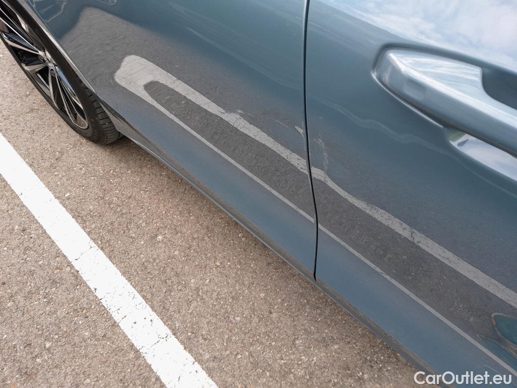 Volvo  S60  Berlina Ultimate Dark Recharge Plug-In Hybrid AWD 2.0 T8 Twin Engine 455CV AT8 E6d #5