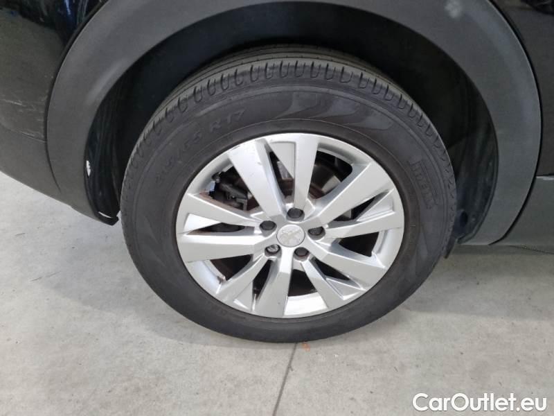 Peugeot  3008 PEUGEOT  / 2020 / 5P / SUV BLUEHDI 130 EAT8 SeS ACTIVE PACK #18
