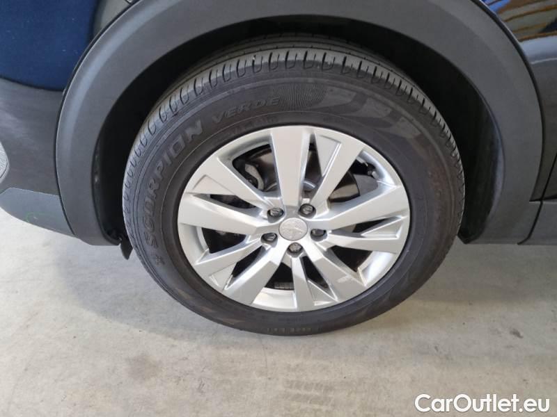 Peugeot  3008 PEUGEOT  / 2020 / 5P / SUV BLUEHDI 130 EAT8 SeS ACTIVE PACK #84