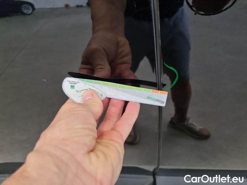 Peugeot  3008 PEUGEOT  / 2020 / 5P / SUV BLUEHDI 130 EAT8 SeS ACTIVE PACK #43