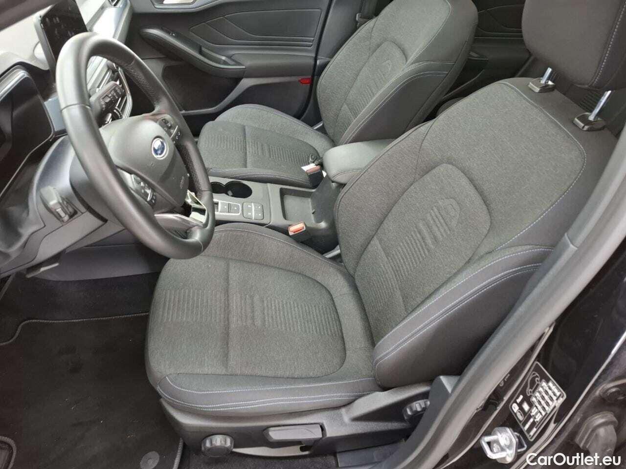 Ford  Focus 1.5 EcoB. Act. XBns #15