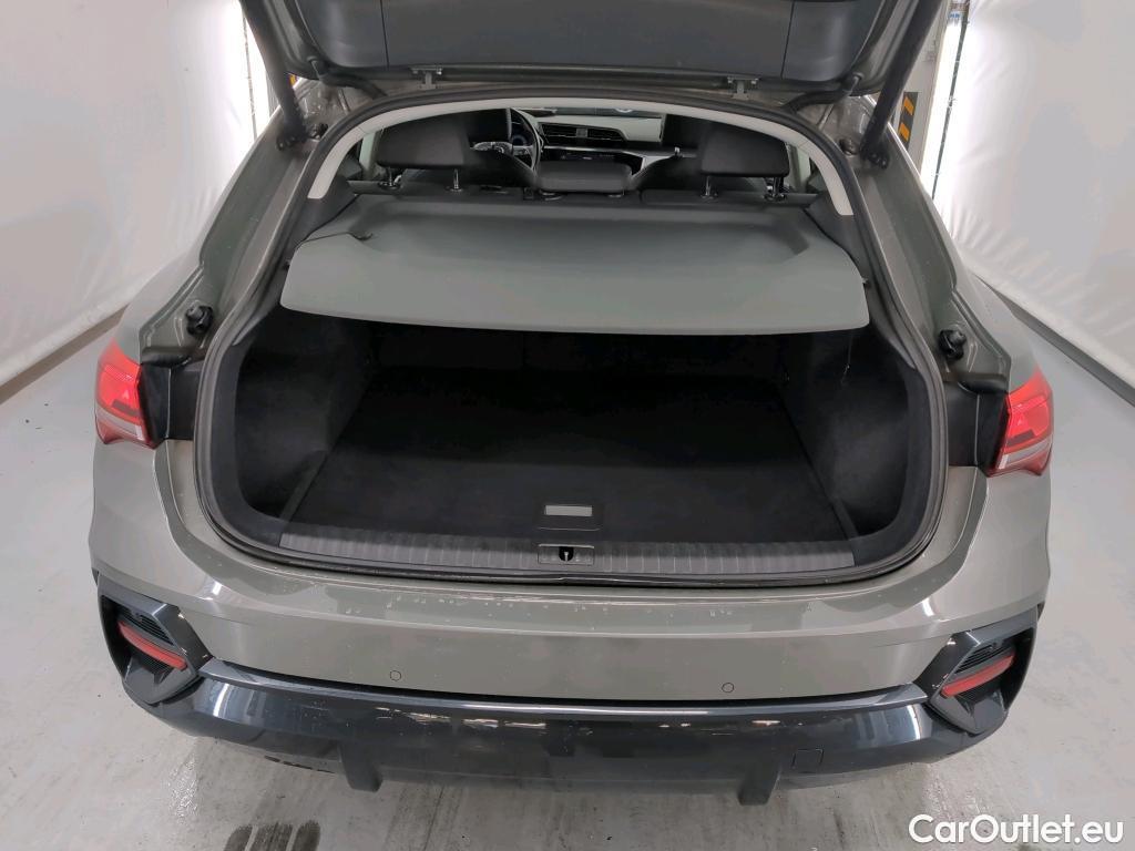 Audi  Q3 1.5 35 TFSI #9