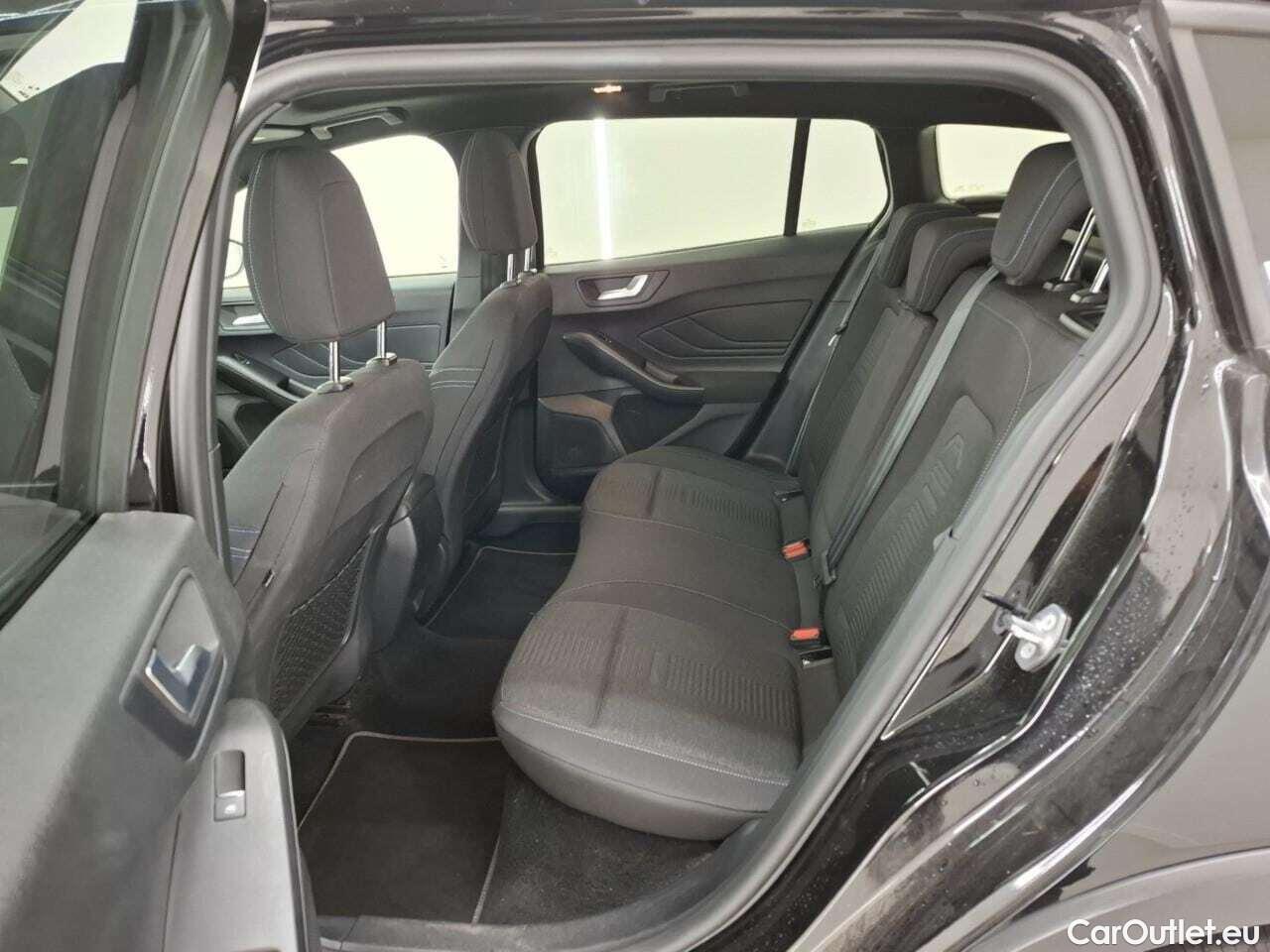 Ford  Focus 1.5 EcoB. Act. XBns #8