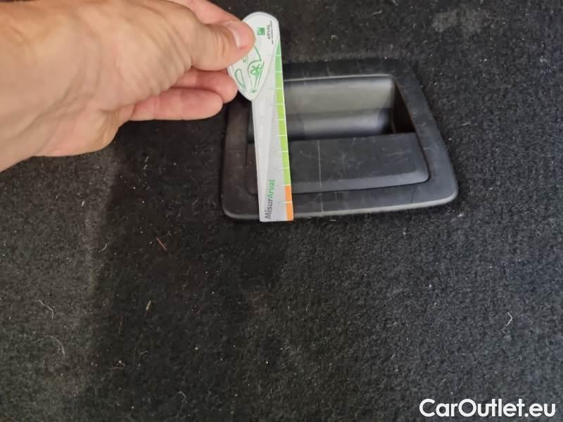 Peugeot  3008 PEUGEOT  / 2020 / 5P / SUV BLUEHDI 130 EAT8 SeS ACTIVE PACK #94