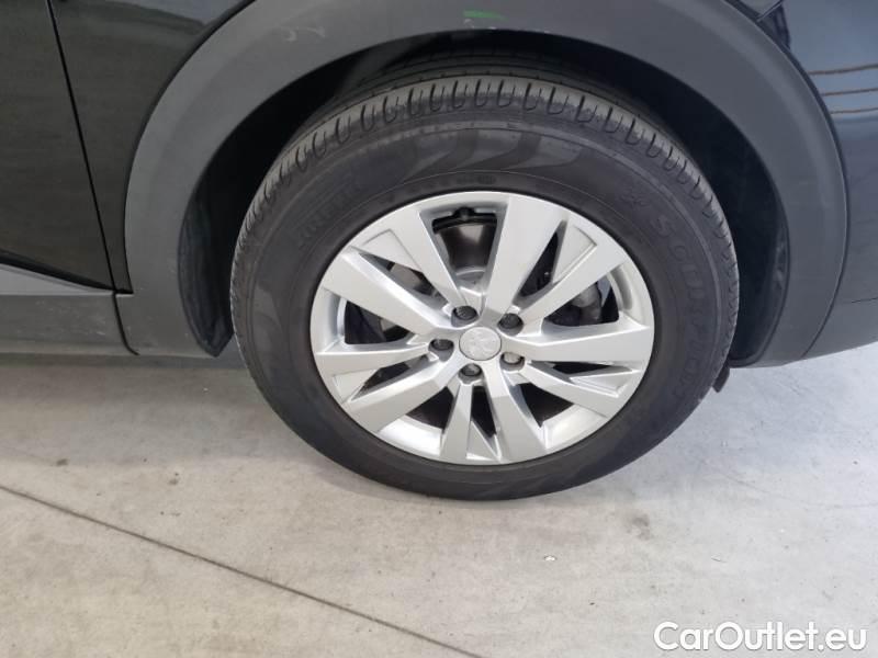 Peugeot  3008 PEUGEOT  / 2020 / 5P / SUV BLUEHDI 130 EAT8 SeS ACTIVE PACK #90