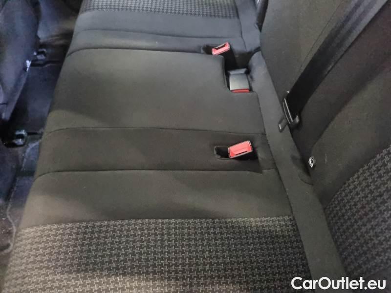 Peugeot  3008 PEUGEOT  / 2020 / 5P / SUV BLUEHDI 130 EAT8 SeS ACTIVE PACK #123