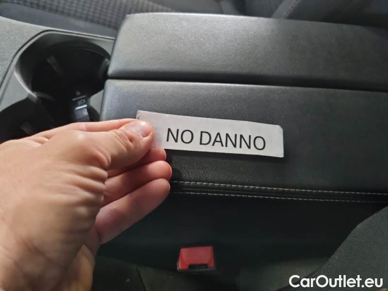 Peugeot  3008 PEUGEOT  / 2020 / 5P / SUV BLUEHDI 130 EAT8 SeS ACTIVE PACK #117