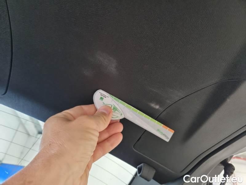 Peugeot  3008 PEUGEOT  / 2020 / 5P / SUV BLUEHDI 130 EAT8 SeS ACTIVE PACK #99