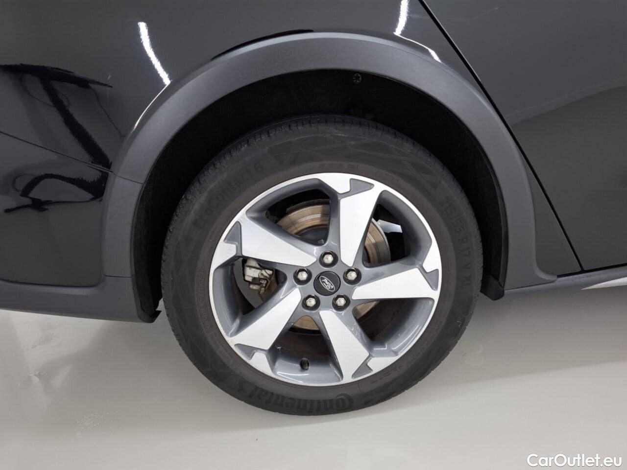 Ford  Focus 1.5 EcoB. Act. XBns #12