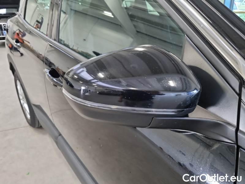 Peugeot  3008 PEUGEOT  / 2020 / 5P / SUV BLUEHDI 130 EAT8 SeS ACTIVE PACK #82