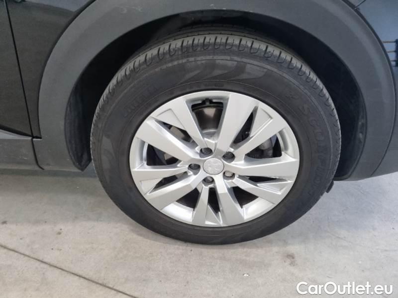 Peugeot  3008 PEUGEOT  / 2020 / 5P / SUV BLUEHDI 130 EAT8 SeS ACTIVE PACK #17