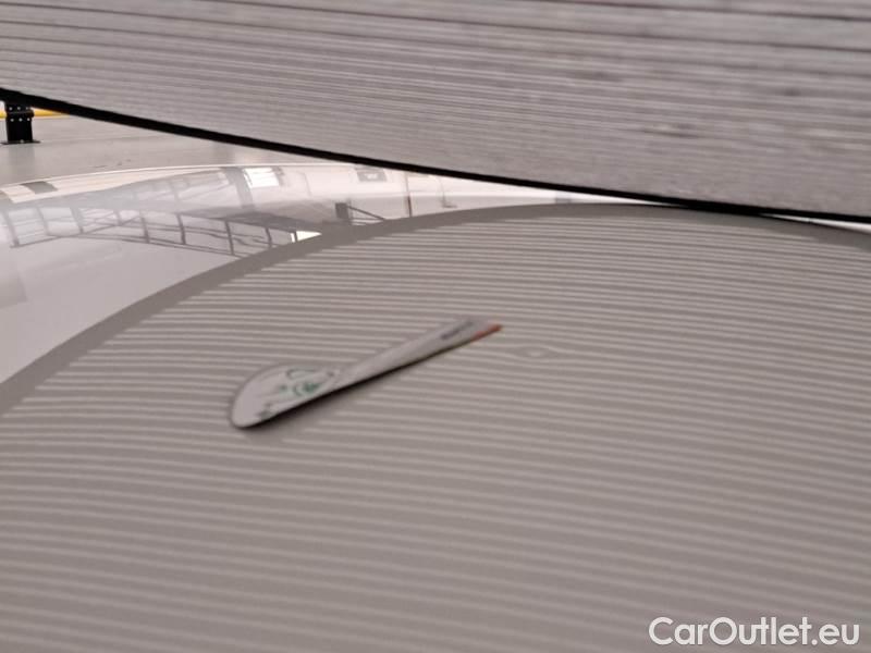 Fiat  Panda FIAT  / 2011 / 5P / BERLINA 1.0 FIREFLY 70CV SeS HYBRID #26