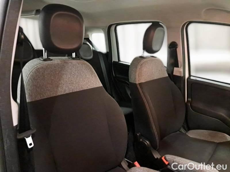 Fiat  Panda FIAT  / 2011 / 5P / BERLINA 1.0 FIREFLY 70CV SeS HYBRID #13