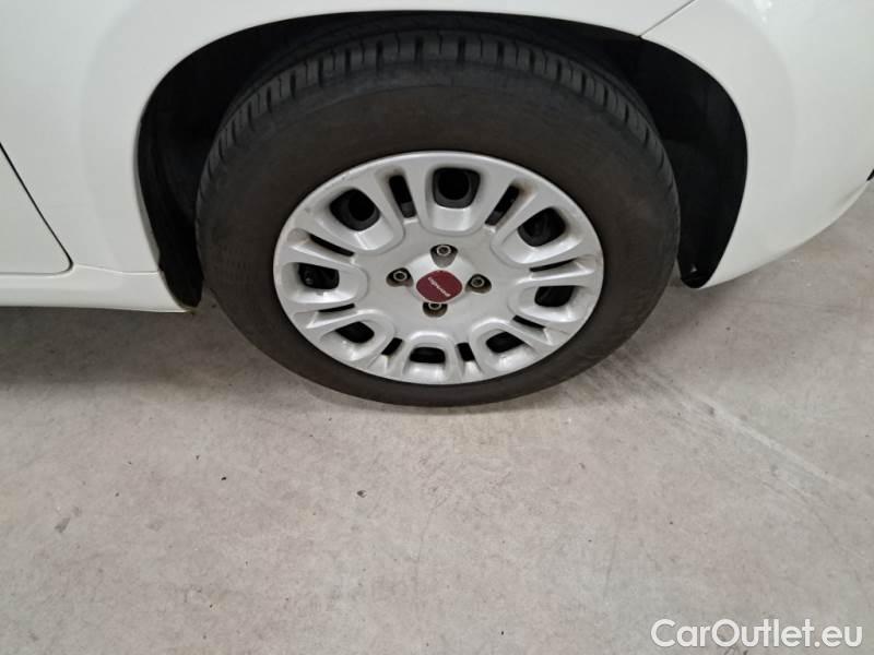 Fiat  Panda FIAT  / 2011 / 5P / BERLINA 1.0 FIREFLY 70CV SeS HYBRID #20