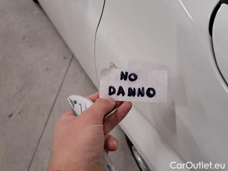 Fiat  Panda FIAT  / 2011 / 5P / BERLINA 1.0 FIREFLY 70CV SeS HYBRID #38