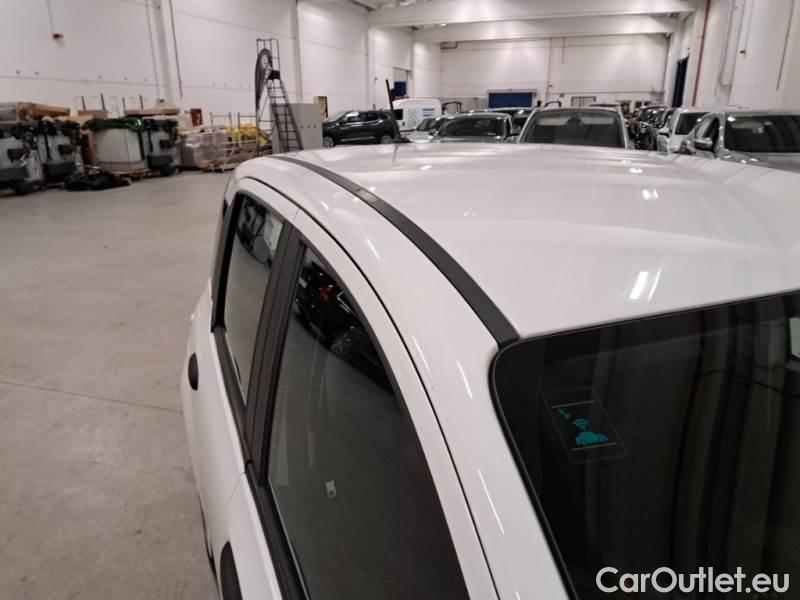 Fiat  Panda FIAT  / 2011 / 5P / BERLINA 1.0 FIREFLY 70CV SeS HYBRID #27