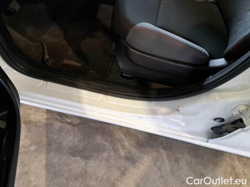 Fiat  Panda FIAT  / 2011 / 5P / BERLINA 1.2 69CV SeS E6D-TEMP EASY #77