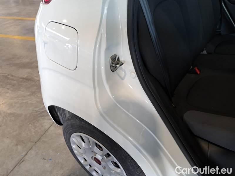 Fiat  Panda FIAT  / 2011 / 5P / BERLINA 1.2 69CV SeS E6D-TEMP EASY #103