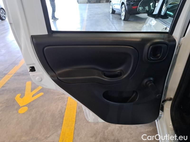 Fiat  Panda FIAT  / 2011 / 5P / BERLINA 1.2 69CV SeS E6D-TEMP EASY #92