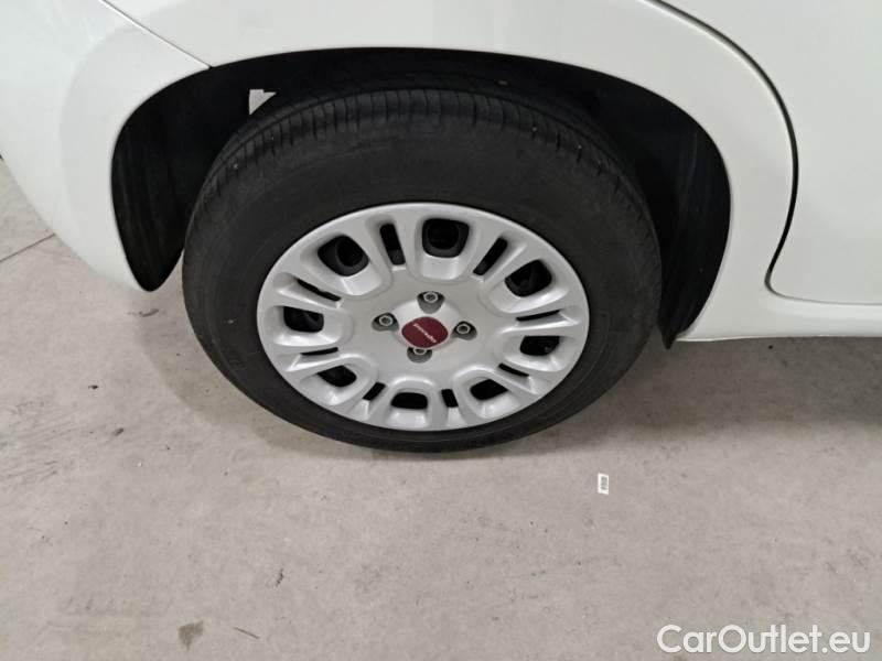 Fiat  Panda FIAT  / 2011 / 5P / BERLINA 1.0 FIREFLY 70CV SeS HYBRID #57