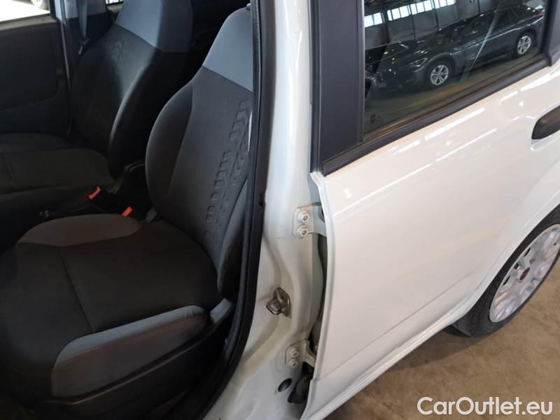 Fiat  Panda FIAT  / 2011 / 5P / BERLINA 1.2 69CV SeS E6D-TEMP EASY #82