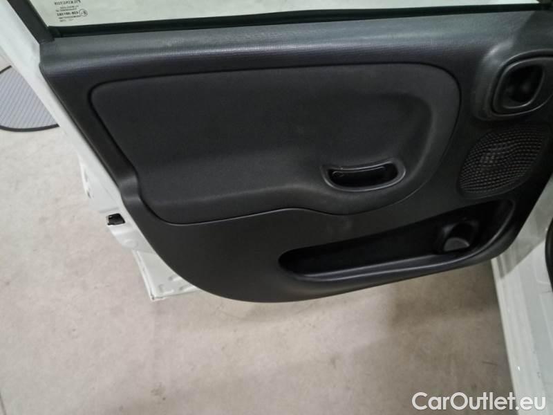 Fiat  Panda FIAT  / 2011 / 5P / BERLINA 1.0 FIREFLY 70CV SeS HYBRID #69