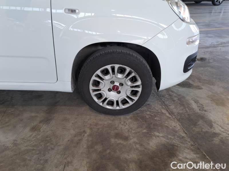 Fiat  Panda FIAT  / 2011 / 5P / BERLINA 1.2 69CV SeS E6D-TEMP EASY #17