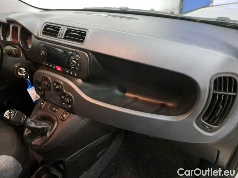 Fiat  Panda FIAT  / 2011 / 5P / BERLINA 1.0 FIREFLY 70CV SeS HYBRID #59