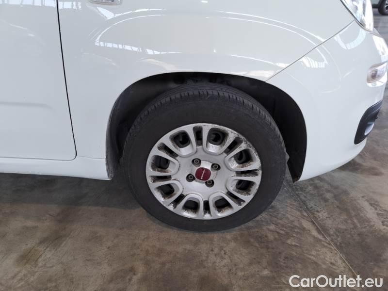 Fiat  Panda FIAT  / 2011 / 5P / BERLINA 1.2 69CV SeS E6D-TEMP EASY #63