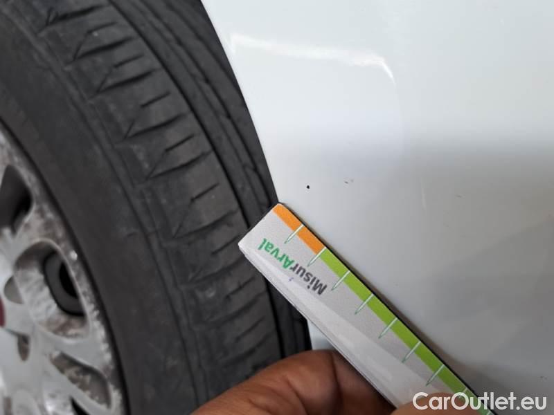 Fiat  Panda FIAT  / 2011 / 5P / BERLINA 1.2 69CV SeS E6D-TEMP EASY #32