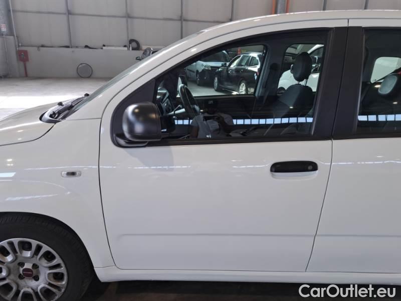 Fiat  Panda FIAT  / 2011 / 5P / BERLINA 1.2 69CV SeS E6D-TEMP EASY #51