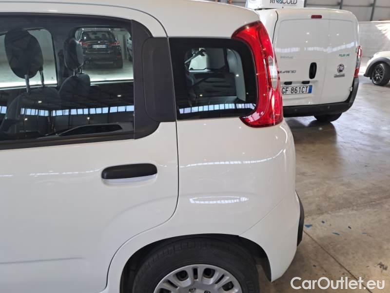 Fiat  Panda FIAT  / 2011 / 5P / BERLINA 1.2 69CV SeS E6D-TEMP EASY #45