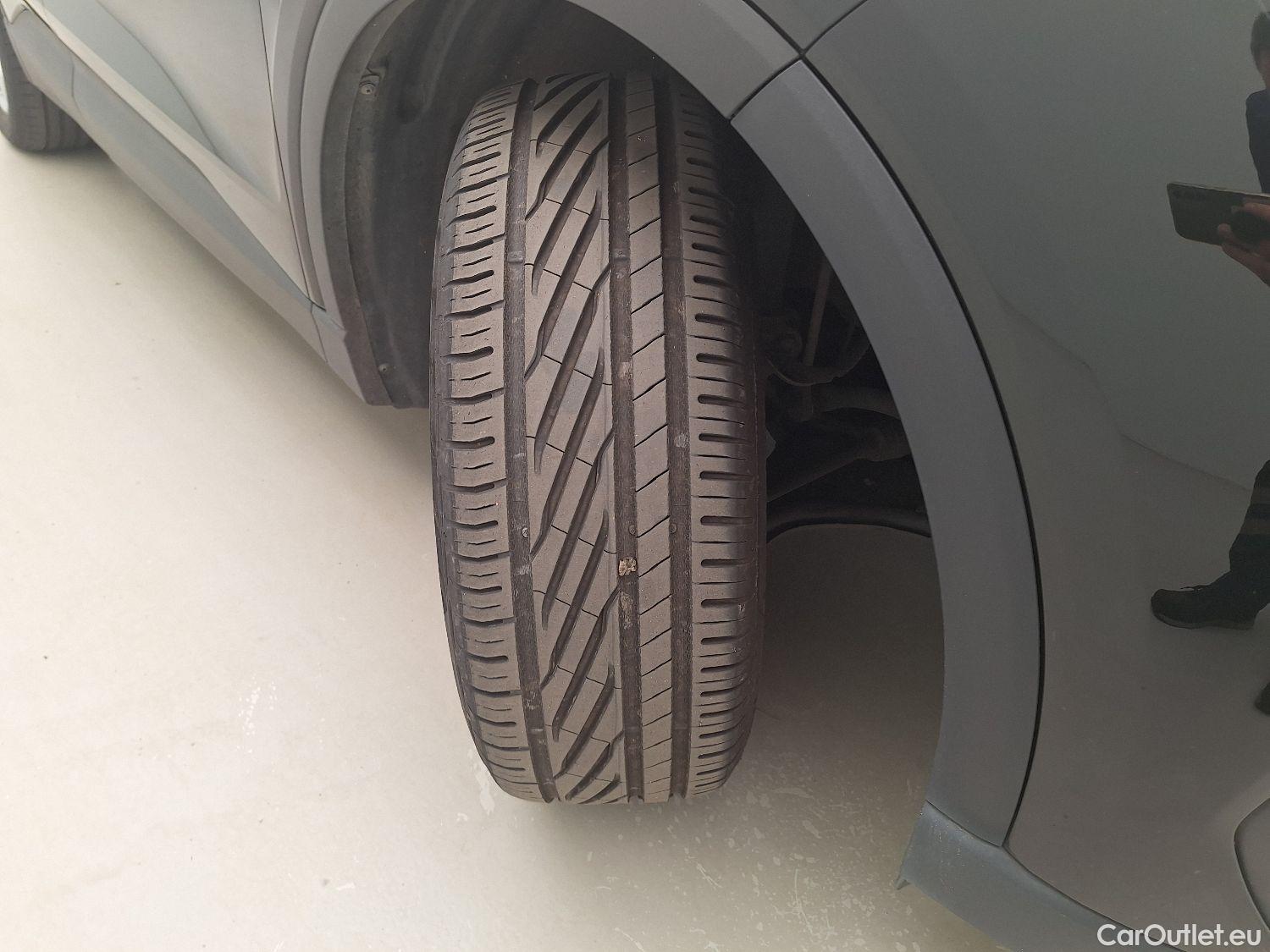 Audi  Q4 E-Tron Audi,  '21 BEV, Audi  40 e-tron Attraction 5d #13