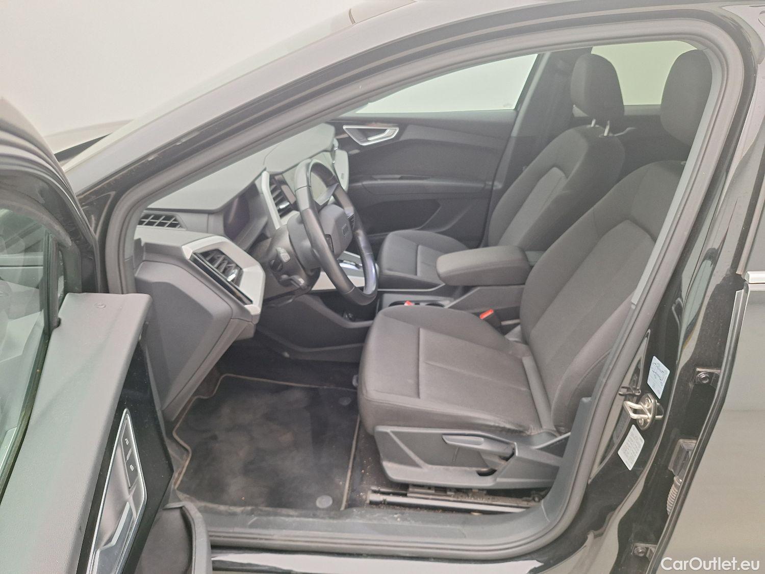 Audi  Q4 E-Tron Audi,  '21 BEV, Audi  40 e-tron Attraction 5d #3