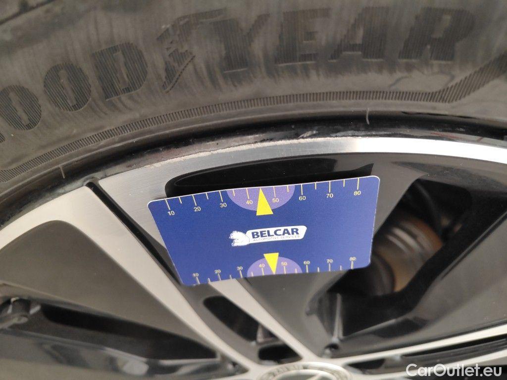 Mercedes  A-Klasse Mercedes-Benz  A 180 d Luxury Line 5d #49