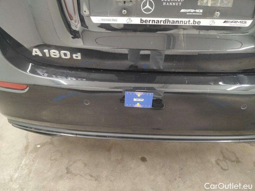 Mercedes  A-Klasse Mercedes-Benz  A 180 d Luxury Line 5d #37