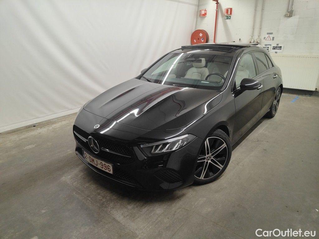 Mercedes  A-Klasse Mercedes-Benz  A 180 d Luxury Line 5d #1