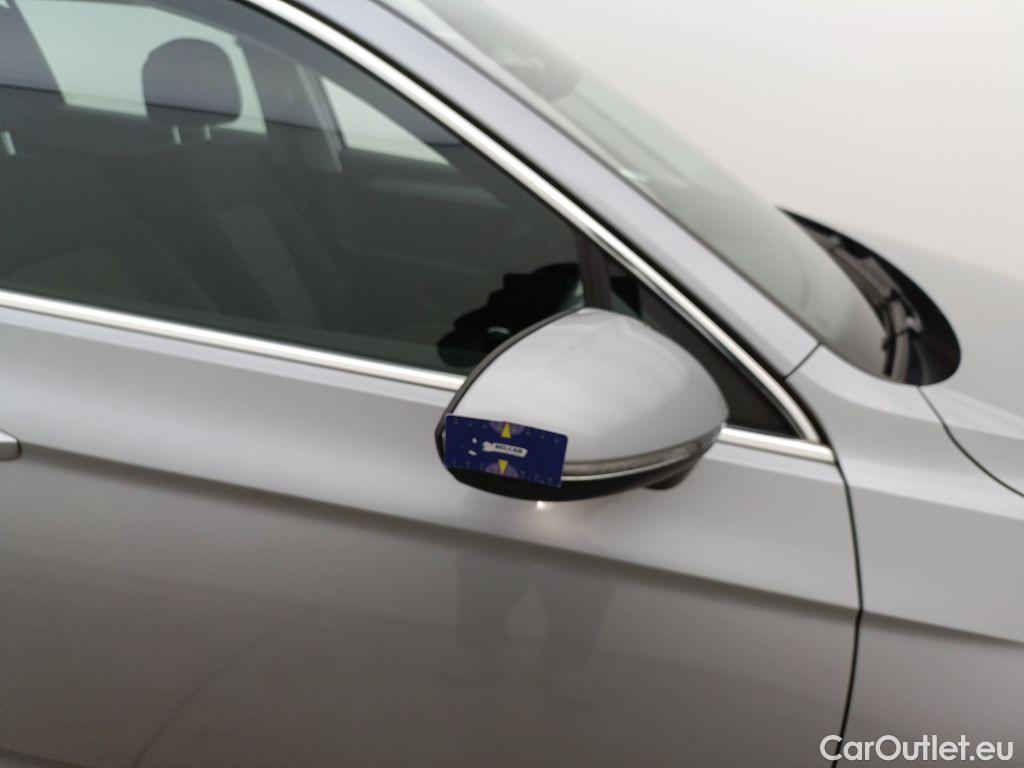 Volkswagen  Passat Volkswagen  Variant 1.5 TSI OPF DSG7 Style Business 5d #34