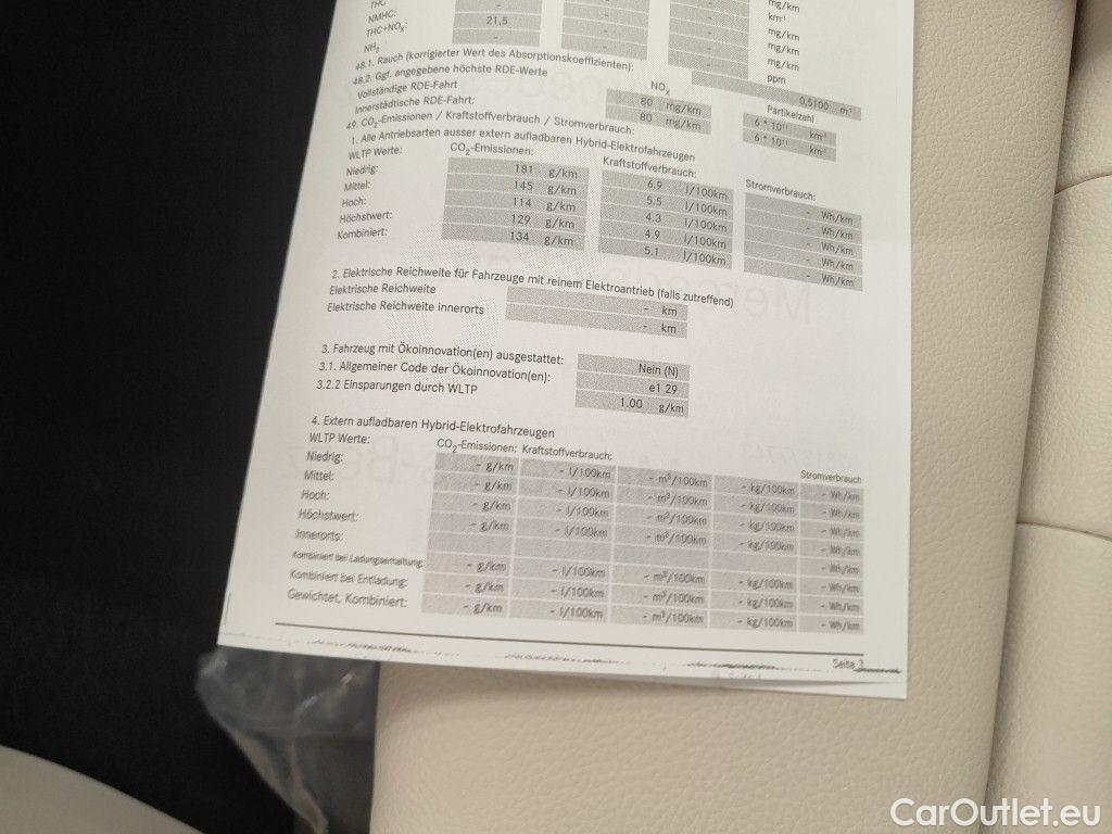 Mercedes  A-Klasse Mercedes-Benz  A 180 d Luxury Line 5d #12