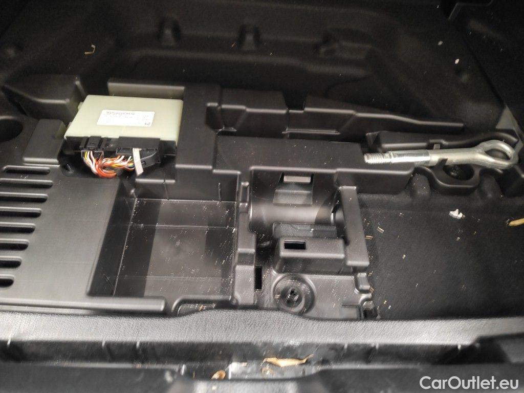 Mercedes  A-Klasse Mercedes-Benz  A 180 d Luxury Line 5d #45