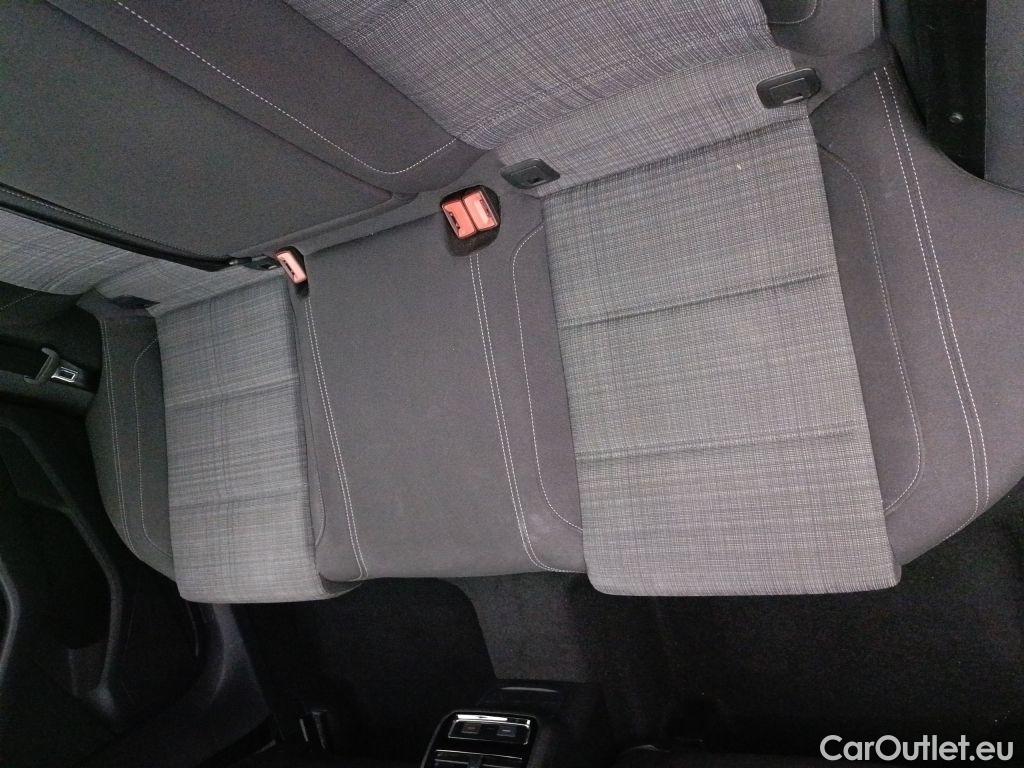 Volkswagen  Passat Volkswagen  Variant 1.5 TSI OPF DSG7 Style Business 5d #39