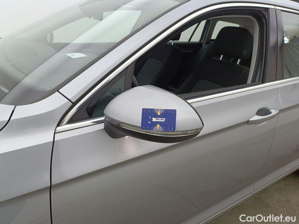 Volkswagen  Passat Volkswagen  Variant 1.5 TSI OPF DSG7 Style Business 5d #27