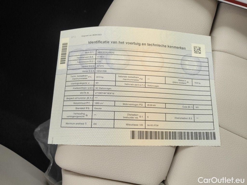 Mercedes  A-Klasse Mercedes-Benz  A 180 d Luxury Line 5d #11